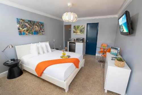 Hollywood Beach Suites and Hotel image 2